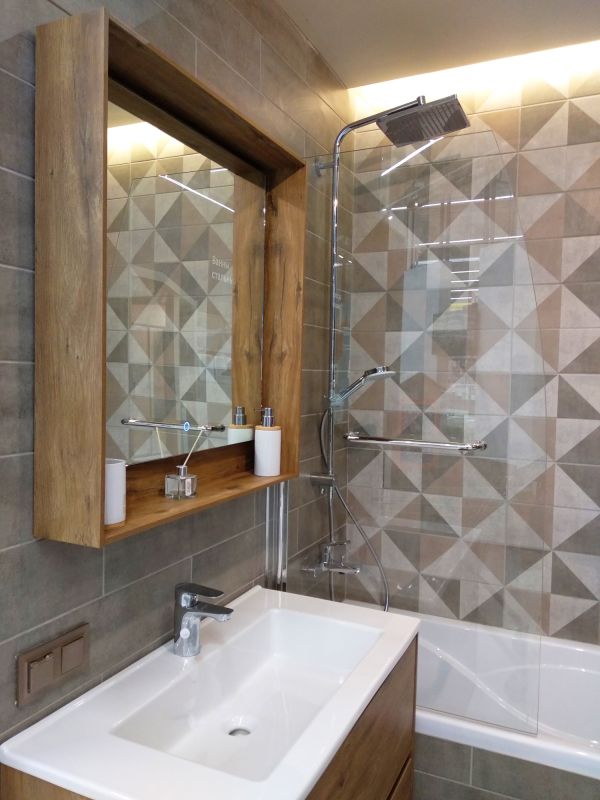 Bathroom Tiles and Fixtures